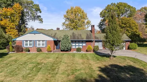 208 Summit Rd, Butler, PA 16001
