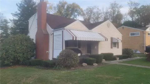 48 Ewing Rd, Mckees Rocks, PA 15136