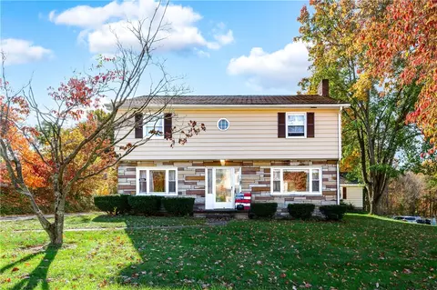 1202 Walnut St, Stoneboro, PA 16153