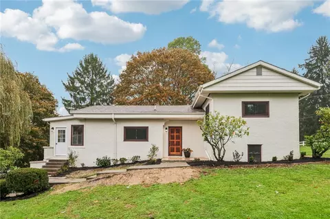 105 Chan Mowr Dr, Valencia, PA 16059