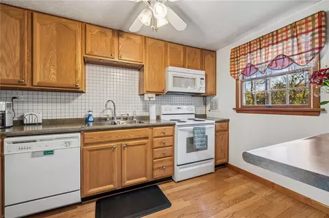 Kitchen - 1823 Ivanhoe Dr, Irwin, PA 15642 photo 1 of 3