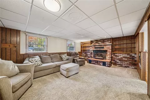 Living - 1823 Ivanhoe Dr, Irwin, PA 15642 photo 3 of 5