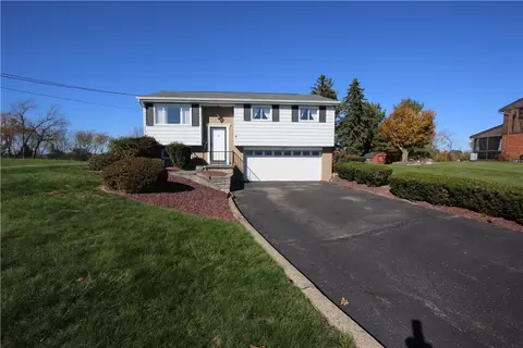 5431 Sunset View Dr, Monongahela, PA 15063