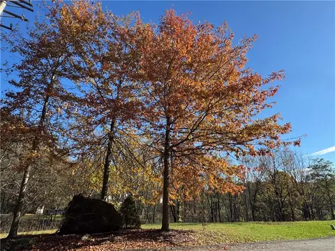 lot Apt 25 Oakland Heights Rd, Monaca, PA 15061