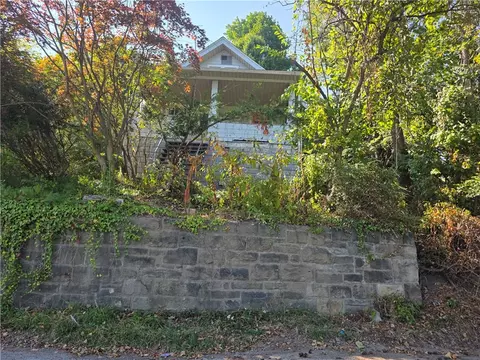 424 Cline St, East Pittsburgh, PA 15112
