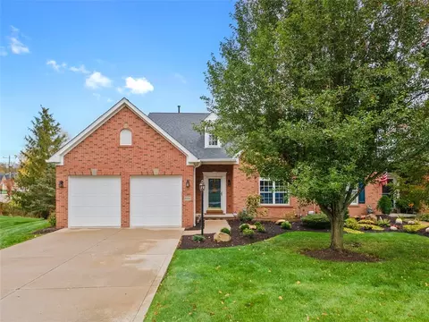 3000 Shoreline Ln, Mcdonald, PA 15057