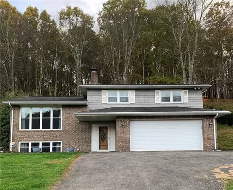 138 Saint Joe Rd, Butler, PA 16002