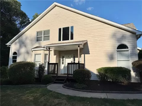 104 Point View Ct, Greensburg, PA 15601