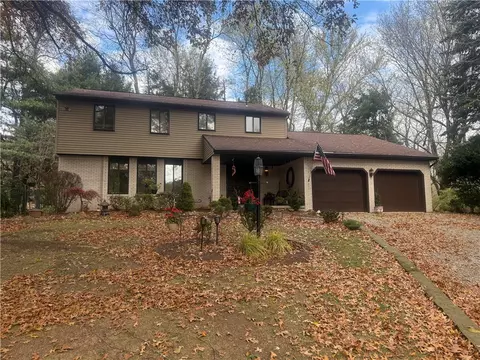 4211 Royal Ct, Murrysville, PA 15668