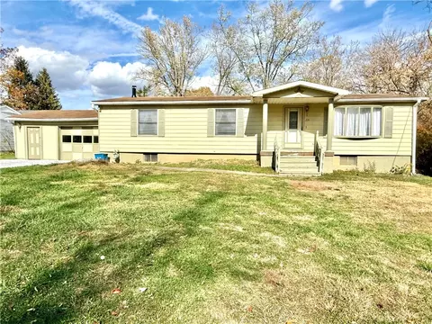 226 Cottage Ave, Masontown, PA 15461