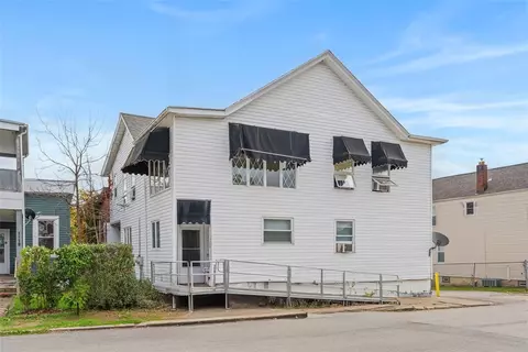 100-102 S 12th St, Jeannette, PA 15644