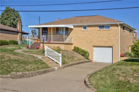 230 Lenore Dr, Mckees Rocks, PA 15136