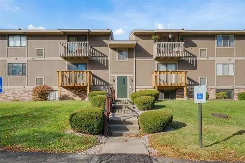 2455 Brook Ledge Rd #12B, Bridgeville, PA 15017
