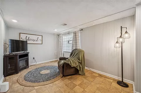 13748 Loretta Dr, Irwin, PA 15642 photo 24