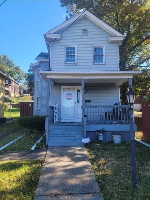 2110 Kenneth Ave, New Kensington, PA 15068