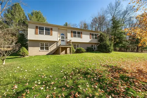 222 Hines Rd, Slippery Rock, PA 16057