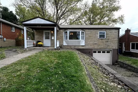 393 Collins Dr, Pittsburgh, PA 15235