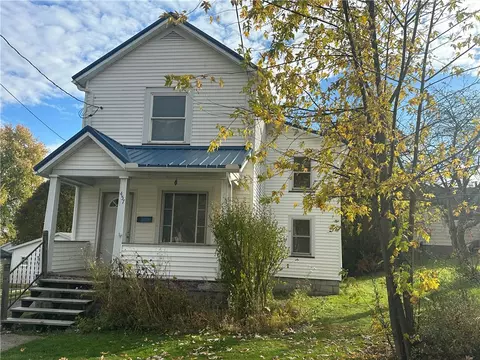 457 Lincoln St, Sharon, PA 16146