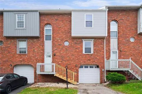 1203 Timber Trl, Imperial, PA 15126