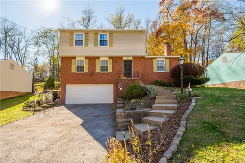 596 Clifton Rd, Bethel Park, PA 15102
