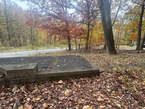 310 Highland Dr, Brownsville, PA 15417