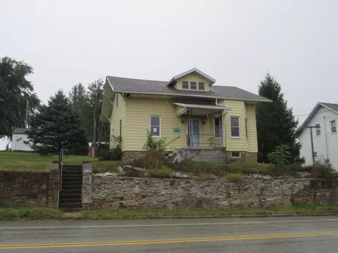 1688 Pitt St, Jennerstown, PA 15547