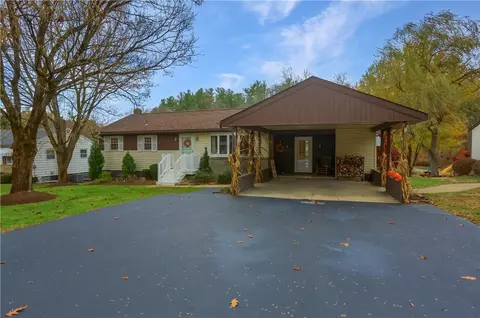 1700 Wurtemburg Rd, Ellwood City, PA 16117