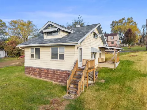 132 Burns St, Imperial, PA 15126