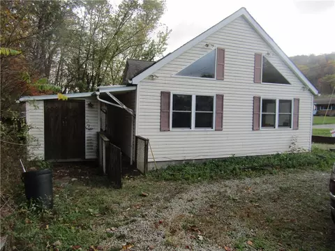 931 Soap Hollow Rd, Hollsopple, PA 15935