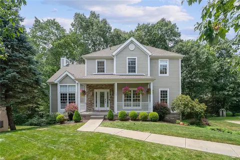 504 Day Star Ct, Cranberry Township, PA 16066