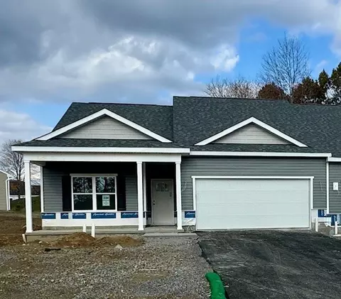 356 Gleneagles Dr, Butler, PA 16001