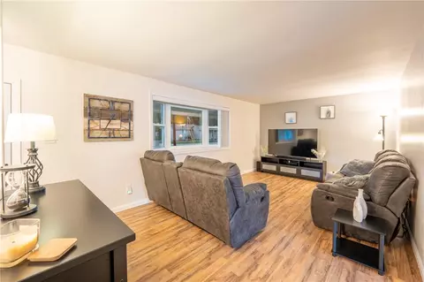 Living - 136 Long Dr, Irwin, PA 15642 photo 1 of 2