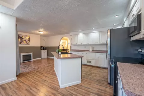 Kitchen - 136 Long Dr, Irwin, PA 15642 photo 2 of 2