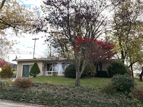 5003 Clifton Dr, Aliquippa, PA 15001