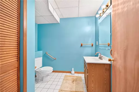 Bath - 126 Valley Rd, Eighty Four, PA 15330 photo 5 of 5