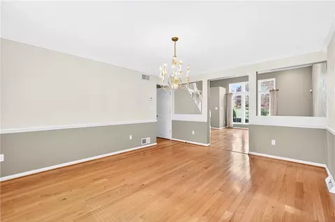 Living - 126 Valley Rd, Eighty Four, PA 15330 photo 6 of 10