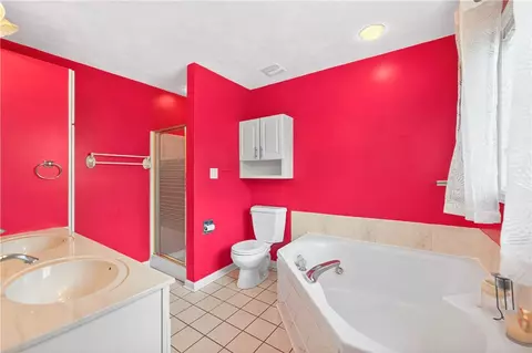 Bath - 126 Valley Rd, Eighty Four, PA 15330 photo 3 of 5