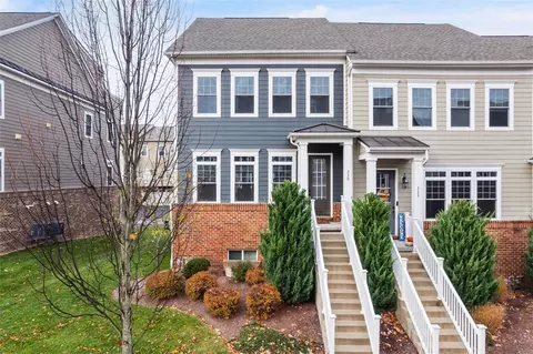330 Osona Ln, Mars, PA 16046