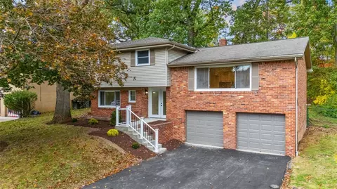 125 S Jamestown Rd, Coraopolis, PA 15108