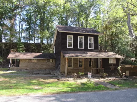 128 Happy Valley Rd, Waynesburg, PA 15370