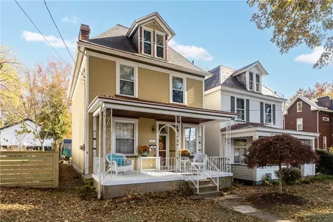416 5th St, Oakmont, PA 15139