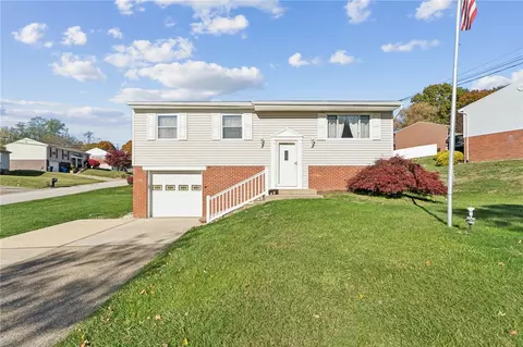 500 Greenfield Ct, Irwin, PA 15642