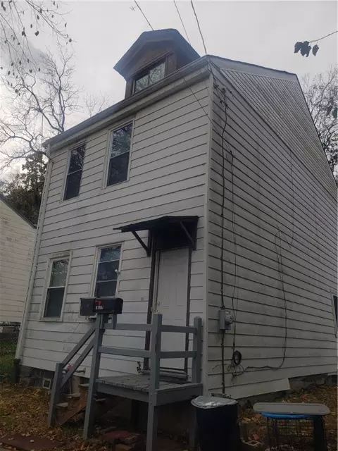 18 Sprain St, Pittsburgh, PA 15212
