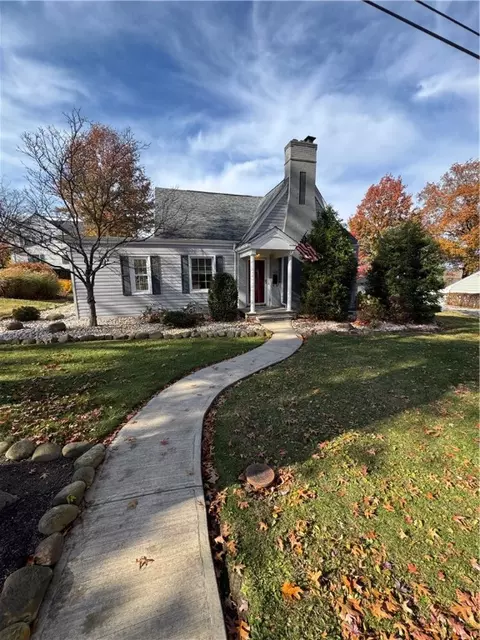 203 Central Ave, Belle Vernon, PA 15012