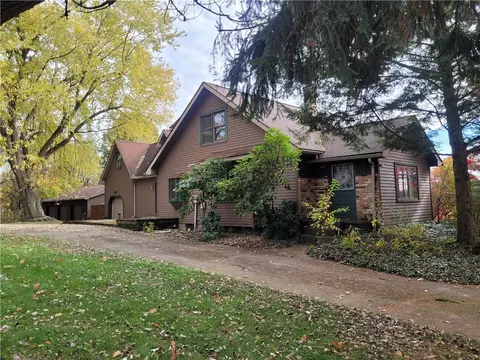 983 Cleland Mill Rd, New Castle, PA 16102