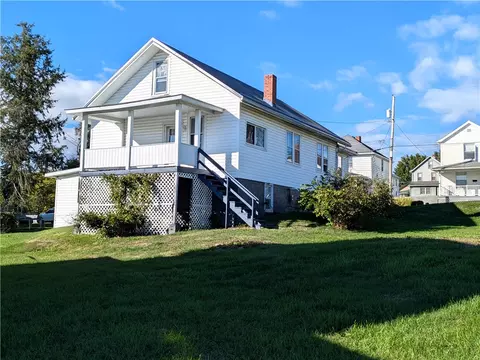 717 George St, Scottdale, PA 15683