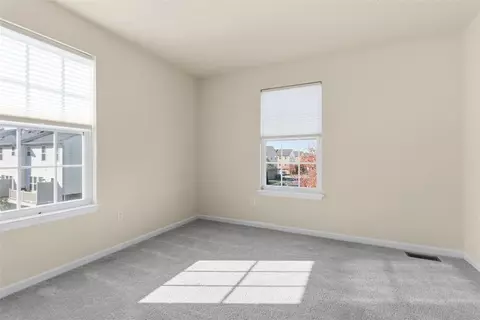 Bedroom - 3001 Pointe Vw, Mars, PA 16046 photo 5 of 6