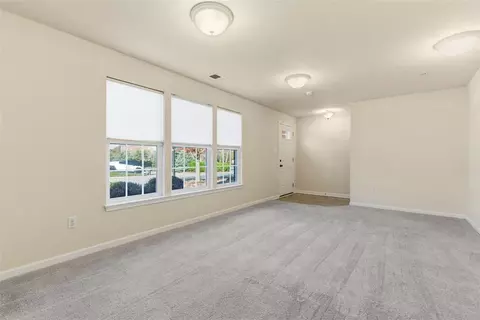 Living - 3001 Pointe Vw, Mars, PA 16046 photo 2 of 7