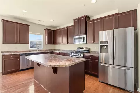 Kitchen - 3001 Pointe Vw, Mars, PA 16046 photo 1 of 3
