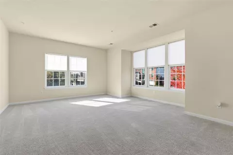 Living - 3001 Pointe Vw, Mars, PA 16046 photo 4 of 7